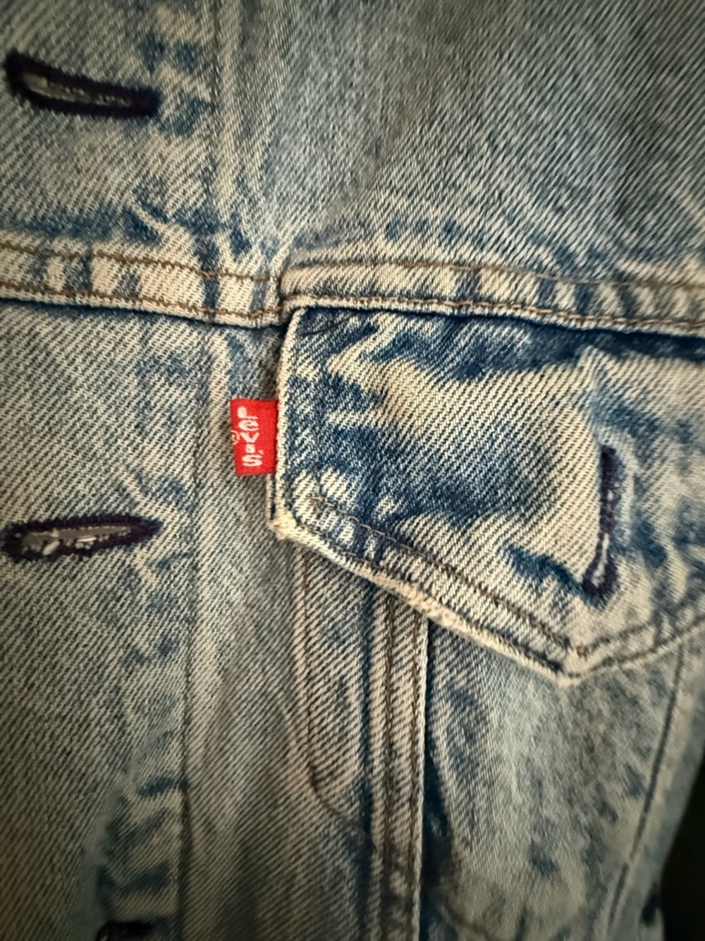 Vintage Levi's Light Washed Denim Oversized Jacket - Picture 3 of 9